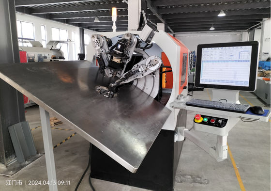 0,3 - 2,5 mm draad die multifunctionele CNC-veermachineservo vormt