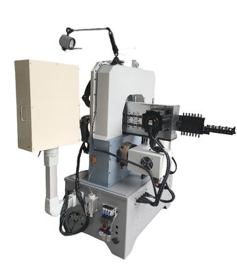 Cam CNC veermachine 1.0-4.0mm veer wikkelmachine met Sanyo servomotor