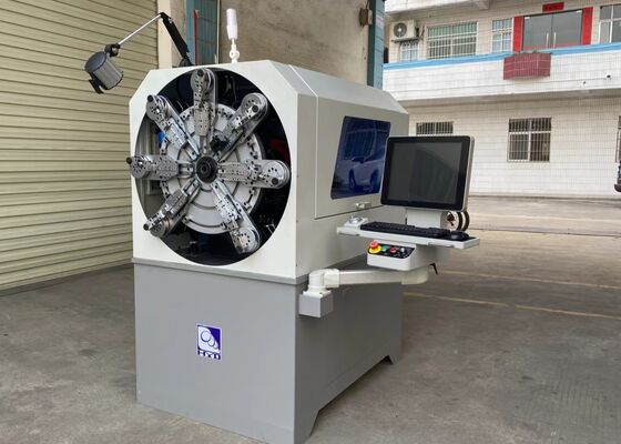 0,3-2,5 mm hoog rendement CNC-veermachine multifunctionele computeruitgang