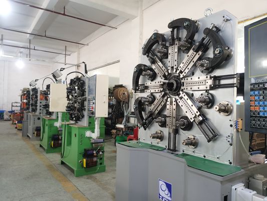 4 mm camdraad roterende veervormende machine met spinner cnc veermachine